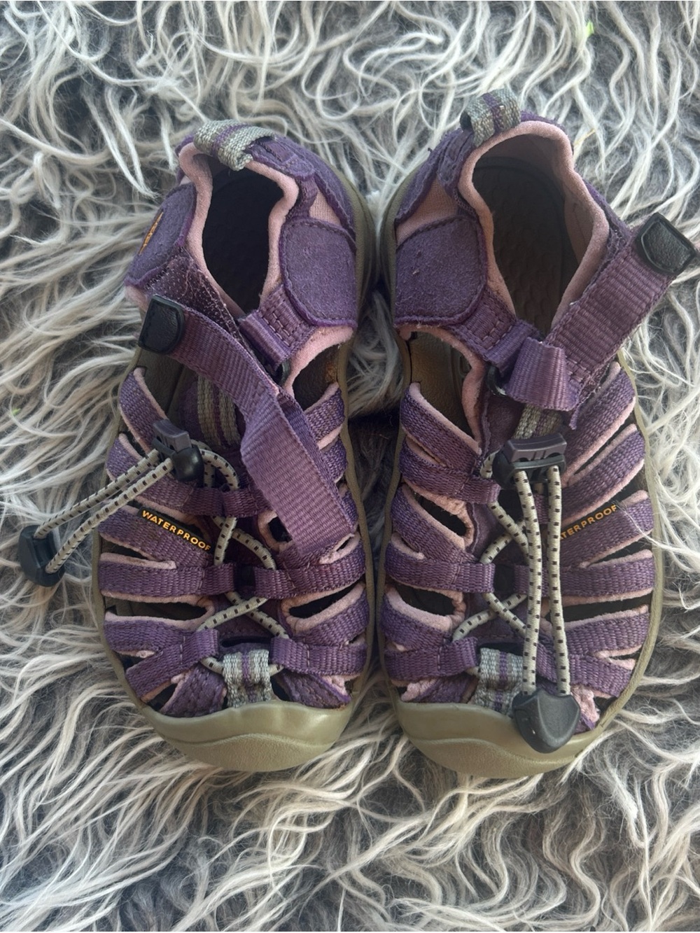 Keen Sandals girls Size 10 purple Hiking Shoes Water. Excellent used condition.